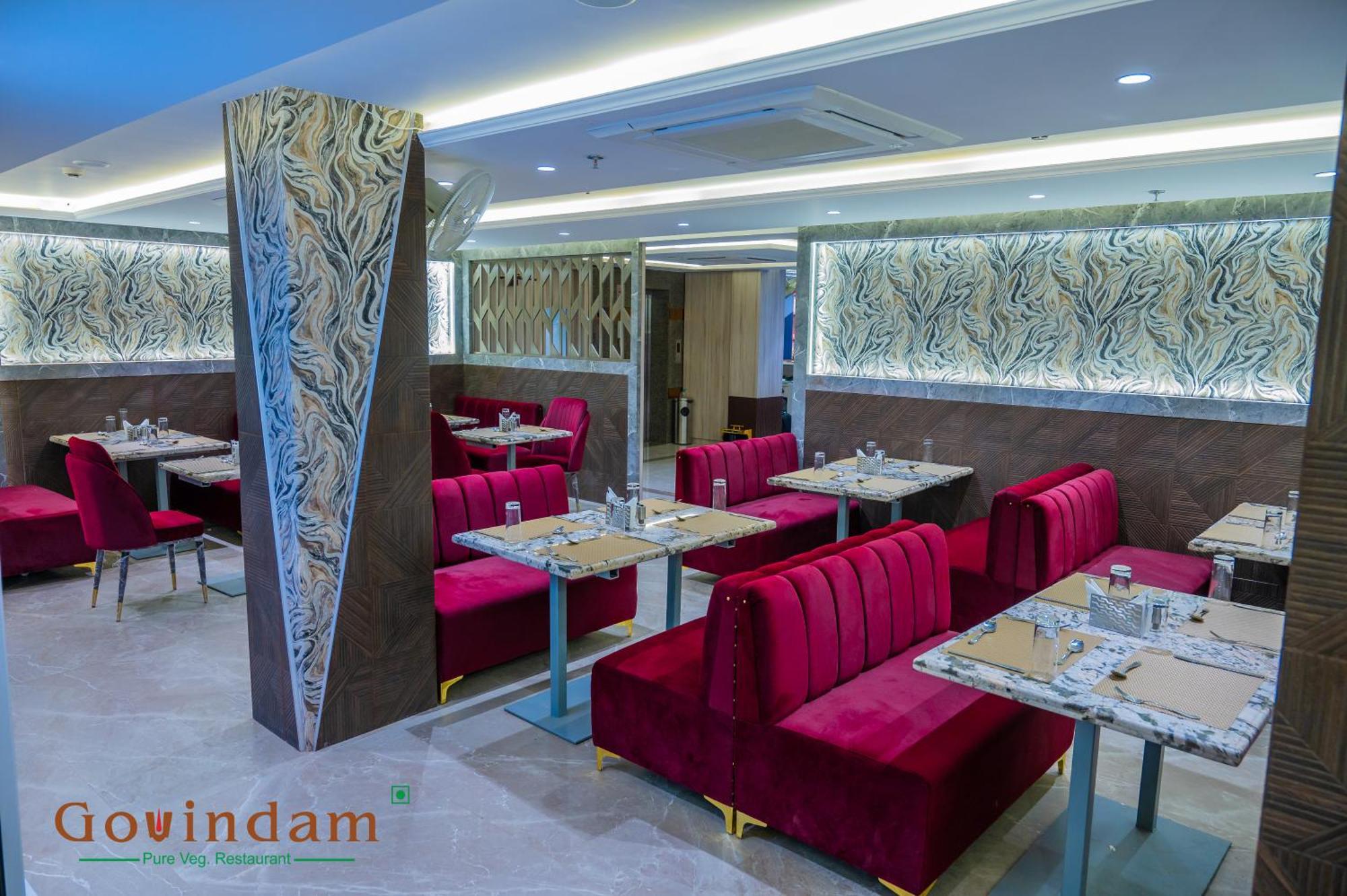 Hotel Golden Petals Váránaszi Kültér fotó