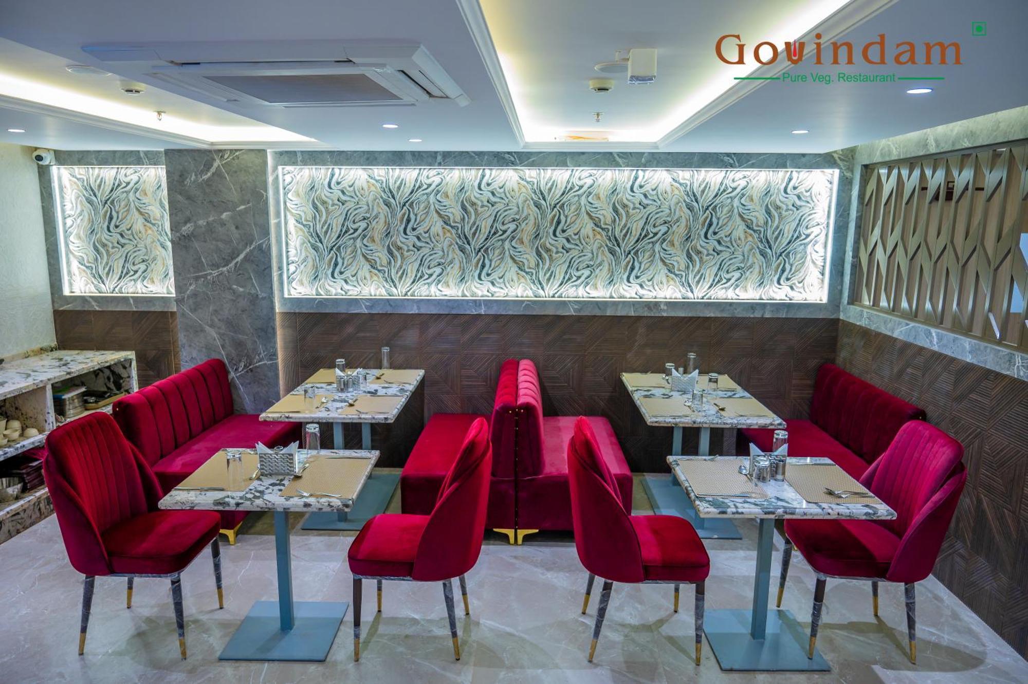 Hotel Golden Petals Váránaszi Kültér fotó